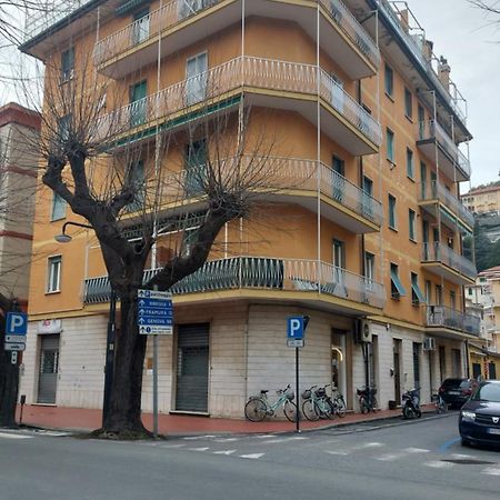 Alida House Top Floor 莱万托 外观 照片